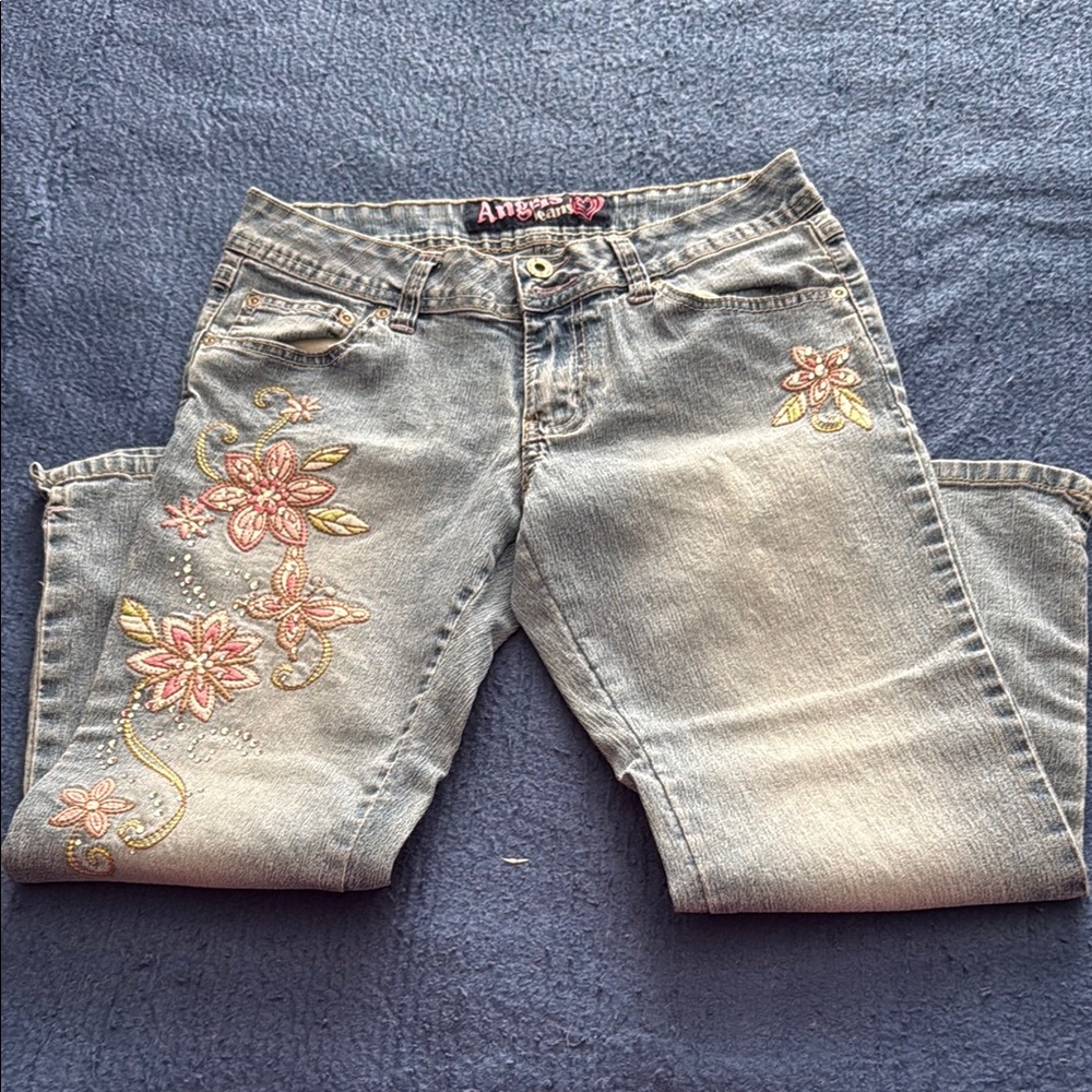 Angel Blue Capri Pants with Floral Embroidery
